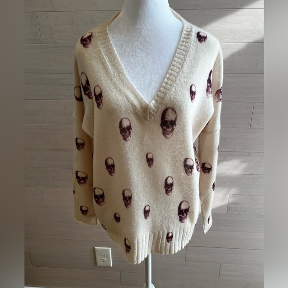 Skull Cashmere Sweater - Picture 2 of 8